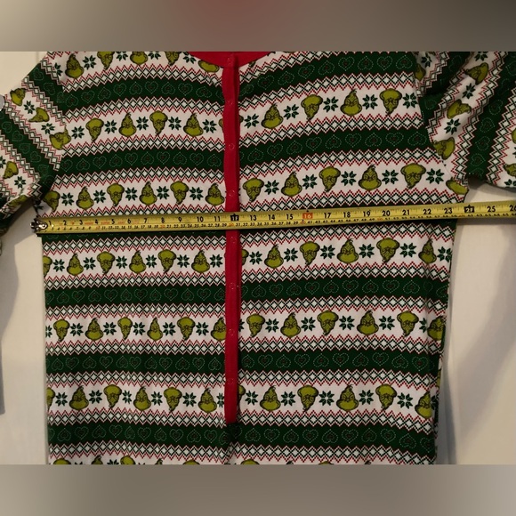 💚♥️💚Dr. Seuss’s The Grinch Christmas Onesie.. a very CUTE mean one💚♥️💚 - Picture 7 of 12